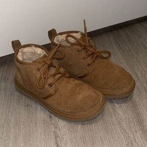 UGG Classic Neumel Boots Size 7